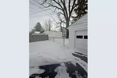 17460 Chagrin Boulevard, Huber Heights, OH 44120 - Photo 18