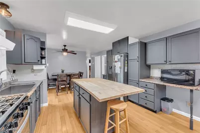 10249 West Ridge Road, Elyria, OH 44035 - Photo 10