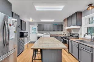 10249 W Ridge Rd, Elyria, OH 44035 - Photo 8