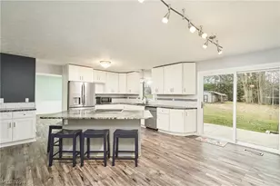 4110 Big Spruce Dr, Akron, OH 44333 - Photo 8