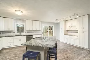 4110 Big Spruce Dr, Akron, OH 44333 - Photo 6