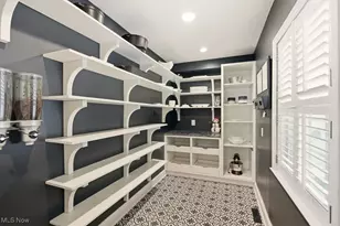 201 Hampshire Rd, Akron, OH 44313 - Photo 20