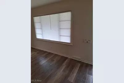 5650 Lafayette Avenue, Maple Heights, OH 44137 - Photo 6