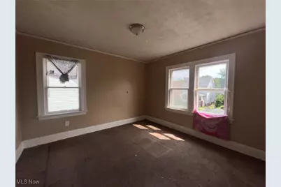 13203 Alvin Avenue, Garfield Heights, OH 44105 - Photo 14