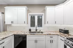 39600 Aurora Rd, Solon, OH 44139 - Photo 16