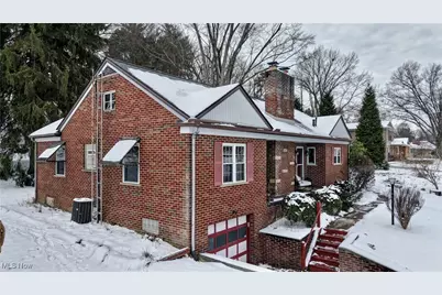 106 Maplecrest Street SW, North Canton, OH 44720 - Photo 4