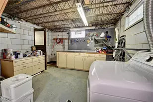 106 Maplecrest St SW, North Canton, OH 44720 - Photo 30