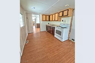 30335 Euclid Avenue #40, Wickliffe, OH 44092 - Photo 4