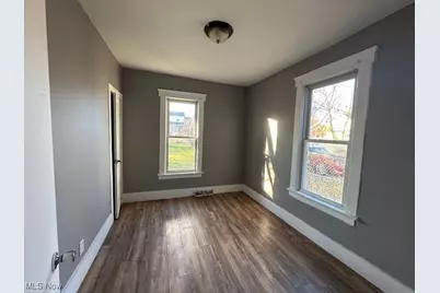 348 11th Avenue, Elyria, OH 44035 - Photo 4