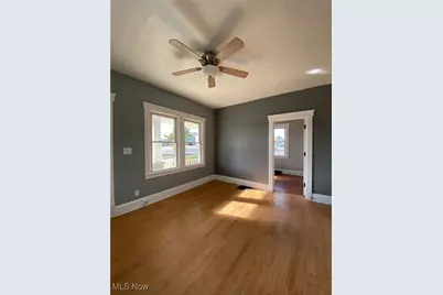 6108 Gateway Boulevard S, Elyria, OH 44035 - Photo 2