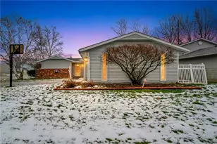132 Mt Vernon Ct, Elyria, OH 44035 - Photo 2