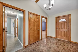 132 Mt Vernon Ct, Elyria, OH 44035 - Photo 12