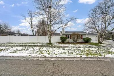 132 Mount Vernon Court, Elyria, OH 44035 - Photo 8