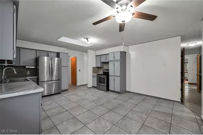 132 Mount Vernon Court, Elyria, OH 44035 - Photo 26