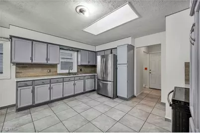 132 Mount Vernon Court, Elyria, OH 44035 - Photo 20