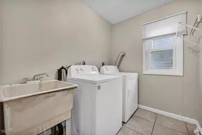 132 Mount Vernon Court, Elyria, OH 44035 - Photo 44