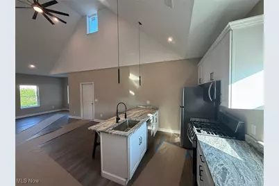 14956 Carol Drive, Maple Heights, OH 44137 - Photo 4