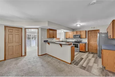 7568 Monterey Bay #4, Mentor on the Lake, OH 44060 - Photo 6