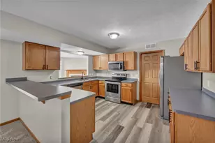 7568 Monterey Bay, Mentor on the Lake, OH 44060 - Photo 12