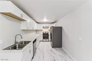 848 Jamestown Ave, Elyria, OH 44035 - Photo 2