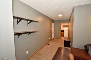 734 Corice St, Akron, OH 44306 - Photo 6