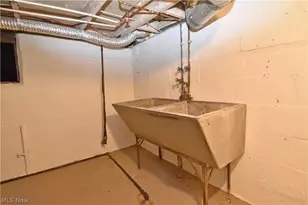 734 Corice St, Akron, OH 44306 - Photo 16