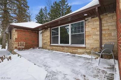 1549 W Sprague Road, Grandview Heights, OH 44147 - Photo 2