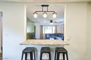 635 N Hawkins Ave, Akron, OH 44313 - Photo 14