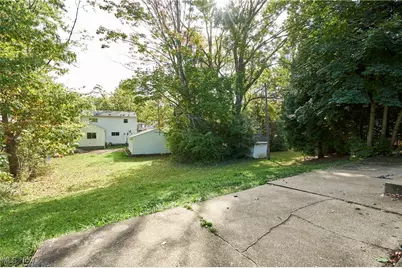 635 N Hawkins Avenue, Akron, OH 44313 - Photo 4