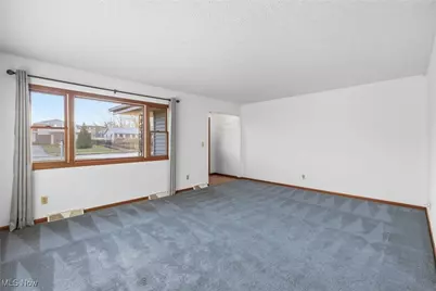 1130 Mulberry Lane, Brunswick, OH 44212 - Photo 4