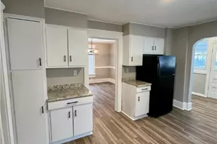 2110 12th St SW, Akron, OH 44314 - Photo 10