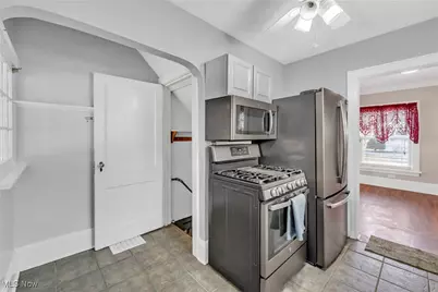 131 25th Street NW, Barberton, OH 44203 - Photo 10