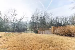 132 Capitol Dr, Weirton, WV 26062 - Photo 22