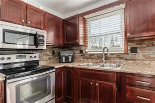 60999 Greenbriar Dr, Cambridge, OH 43725 - Photo 6