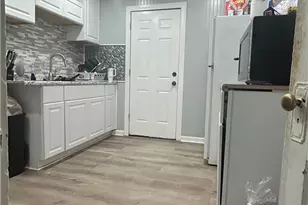 797 Alhambra Rd, Loveland, OH 44110 - Photo 6