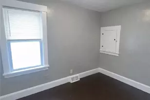 7410 Wentworth Ave, Loveland, OH 44102 - Photo 12