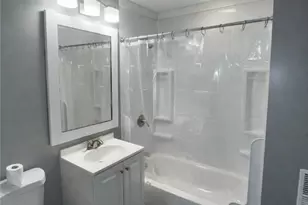 7410 Wentworth Ave, Loveland, OH 44102 - Photo 8