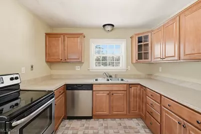 19120 Haskins Road, Chagrin Falls, OH 44023 - Photo 10