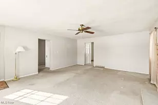 19120 Haskins Rd, Chagrin Falls, OH 44023 - Photo 4