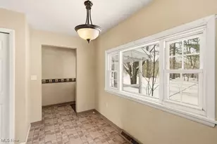 19120 Haskins Rd, Chagrin Falls, OH 44023 - Photo 8