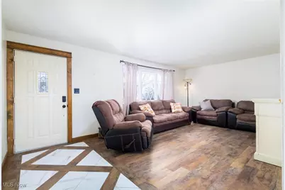 369 Westwood Drive, Steubenville, OH 43953 - Photo 2