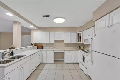 552 Main Street #H, Wadsworth, OH 44281 - Photo 4