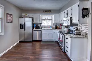 991 Sugarmaple Ln, Brunswick, OH 44212 - Photo 2