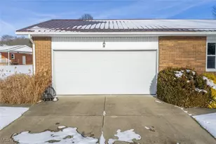 469 Stratton Ave SW, New Philadelphia, OH 44663 - Photo 4