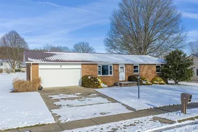 469 Stratton Avenue SW, New Philadelphia, OH 44663 - Photo 2