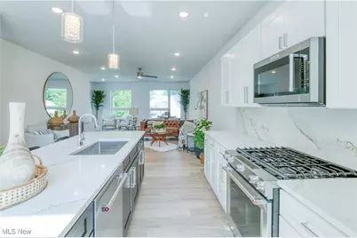 1369 W 74th Street, Loveland, OH 44102 - Photo 6