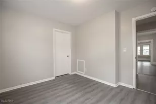 429 Lovisa St, Akron, OH 44311 - Photo 14