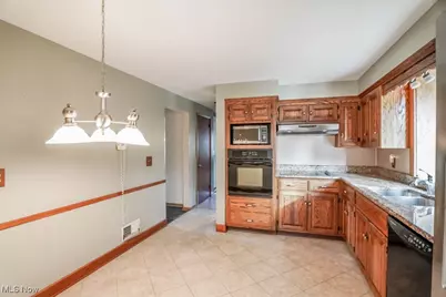 3878 36th Street NW, Canton, OH 44718 - Photo 12