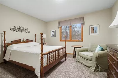 13285 S Partridge Drive, Valleyview, OH 44125 - Photo 24