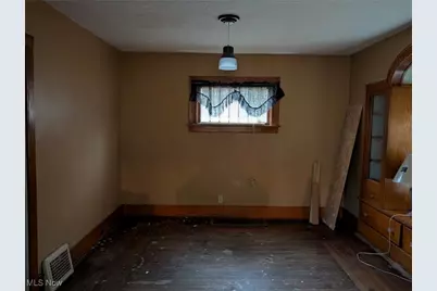 807 W 21st Street, Lorain, OH 44052 - Photo 8